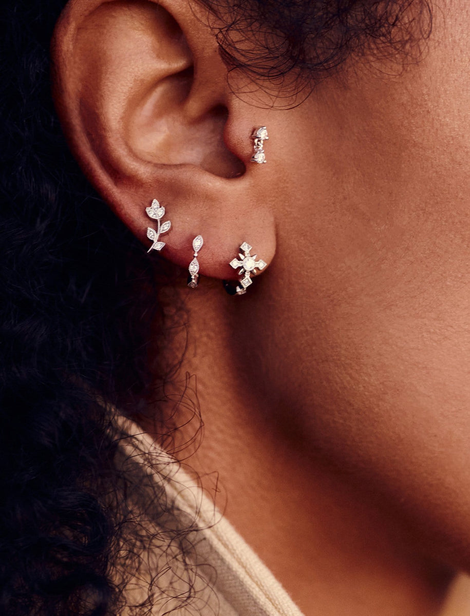 Boucles Infinity acier doré or : Acheter les plus belles boucles d'oreilles  pas chères de la nouvelle collection